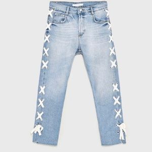 Zara Trafaluc Lace Up Side Raw Hem High Rise Light Wash Straight Leg Jean Size 0